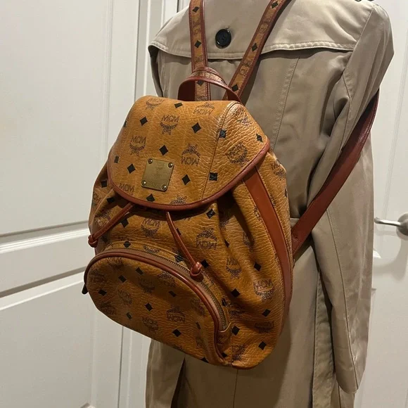 MCM VINTAGE COGNAC BACKPACK - Picture 11 of 12